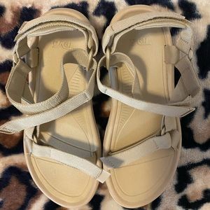 Brand new Teva sandles